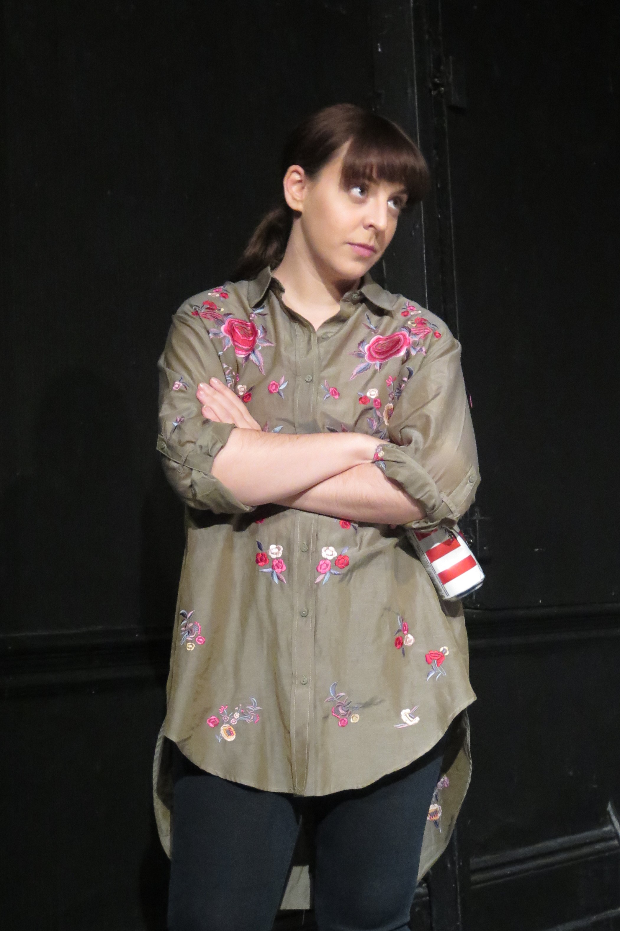 Marta da Silva as Julie (2)